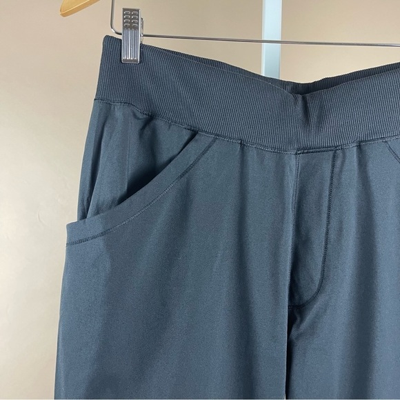 REI Medium Black Sariska Pant Yoga Utility Bottoms Pants Outdoor Workout Hiking - Picture 5 of 5